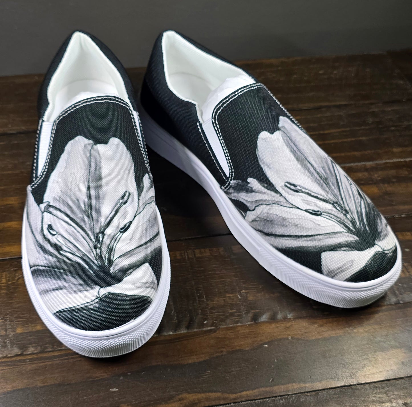 Women’s Slip-on Canvas Shoes - Floral Elegance: Monochrome Lily Artwork Design