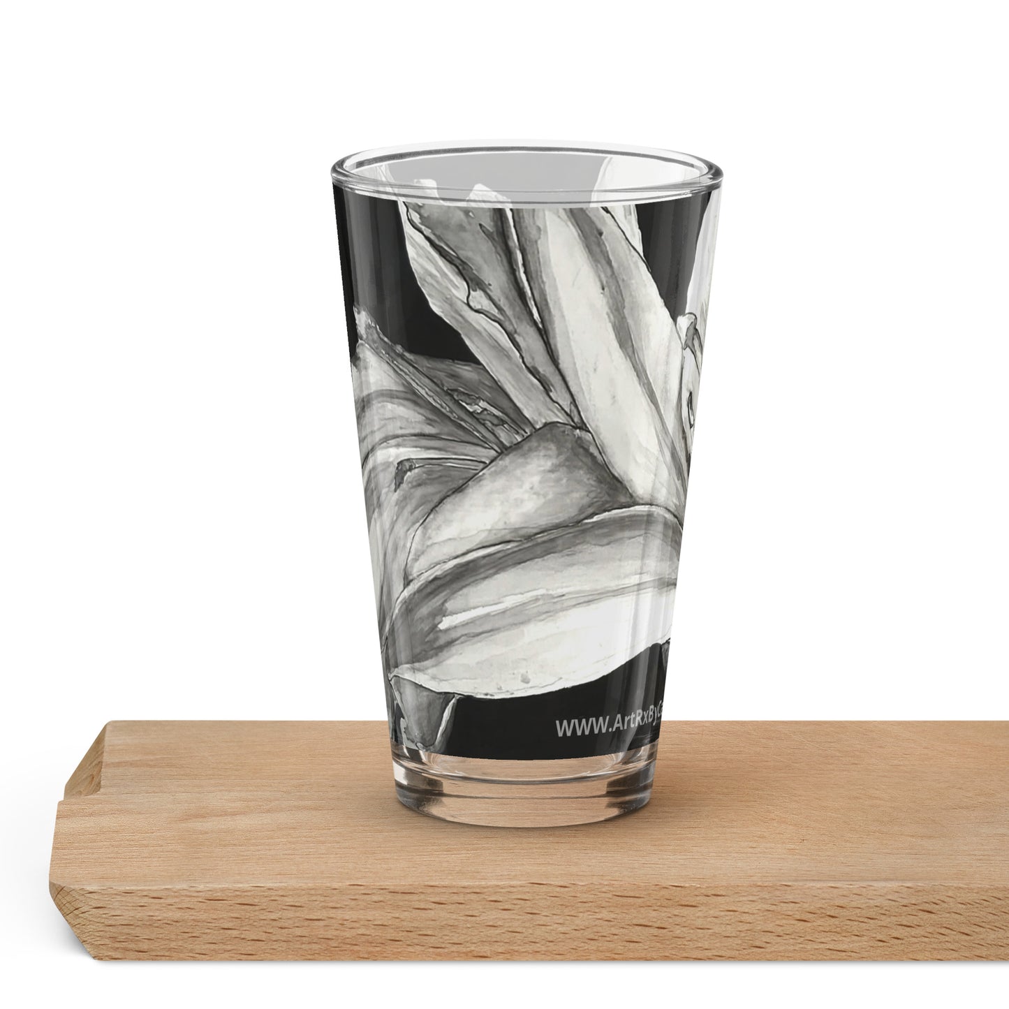 Floral Elegance: Lily Flower Design Shaker Pint Glass