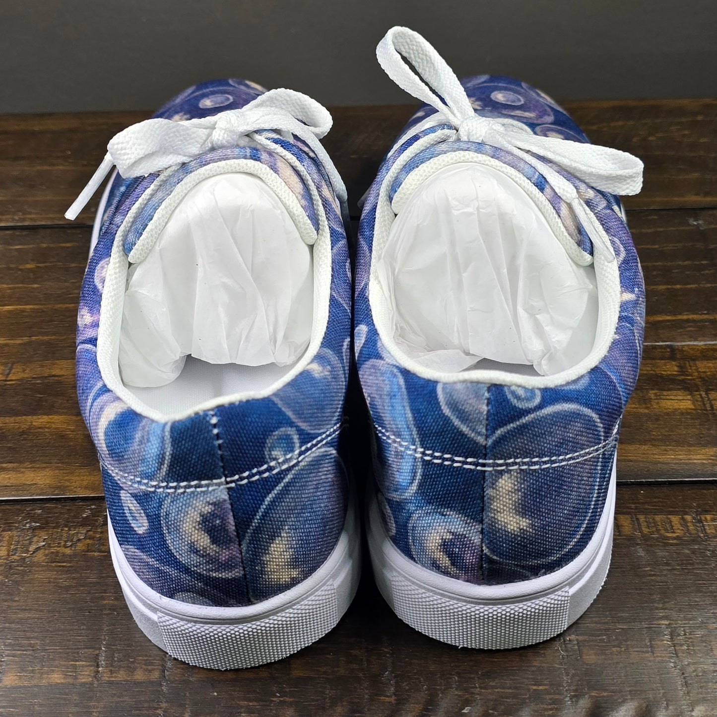 Women’s Lace-up Canvas Shoes - Tranquil Reflections: Blue and White Reflective Bubble Design Sneakers