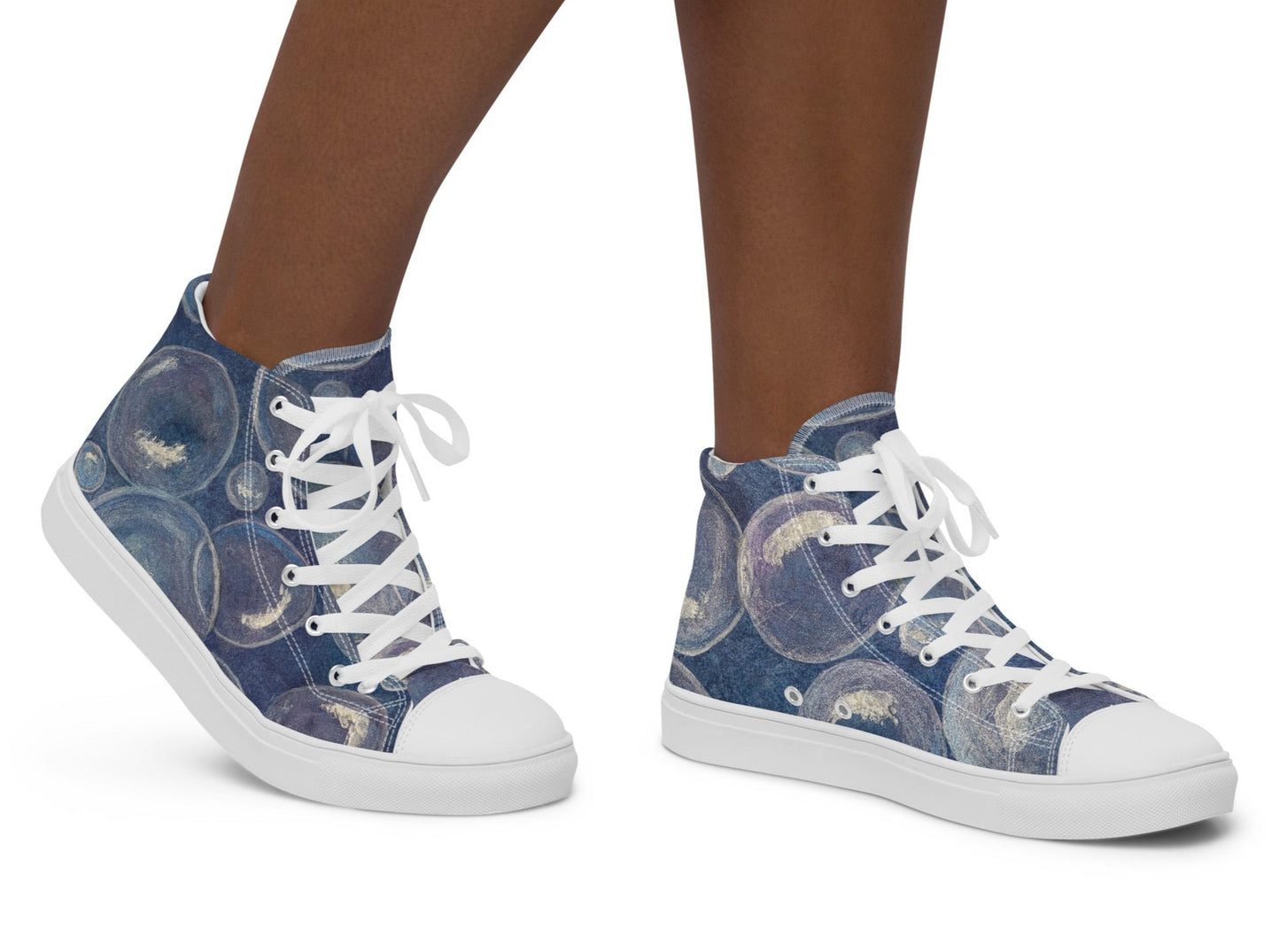 Tranquil Reflections: Blue and White Bubble Artwork Design Women’s high top canvas shoes